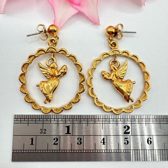 Vintage Avon Soaring Angel Earrings 1992 Hoop Dangle Drop Holiday Gold Tone Cute - Picture 5 of 7